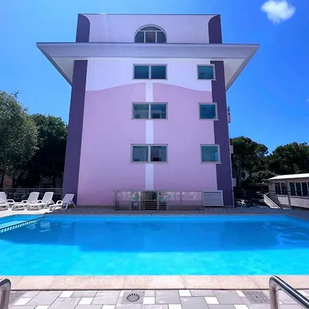 With Terrace Appartement